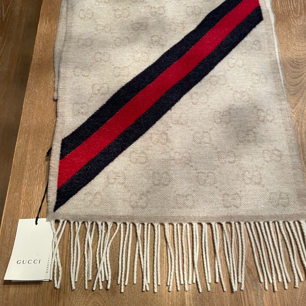 Gucci GG jacquard knit scarf with tassels